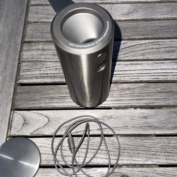 Simplehuman Stainless touchless soap dispenser with charger - Picture 3 of 4